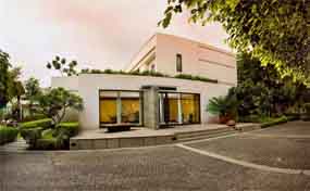The Manor Hotel